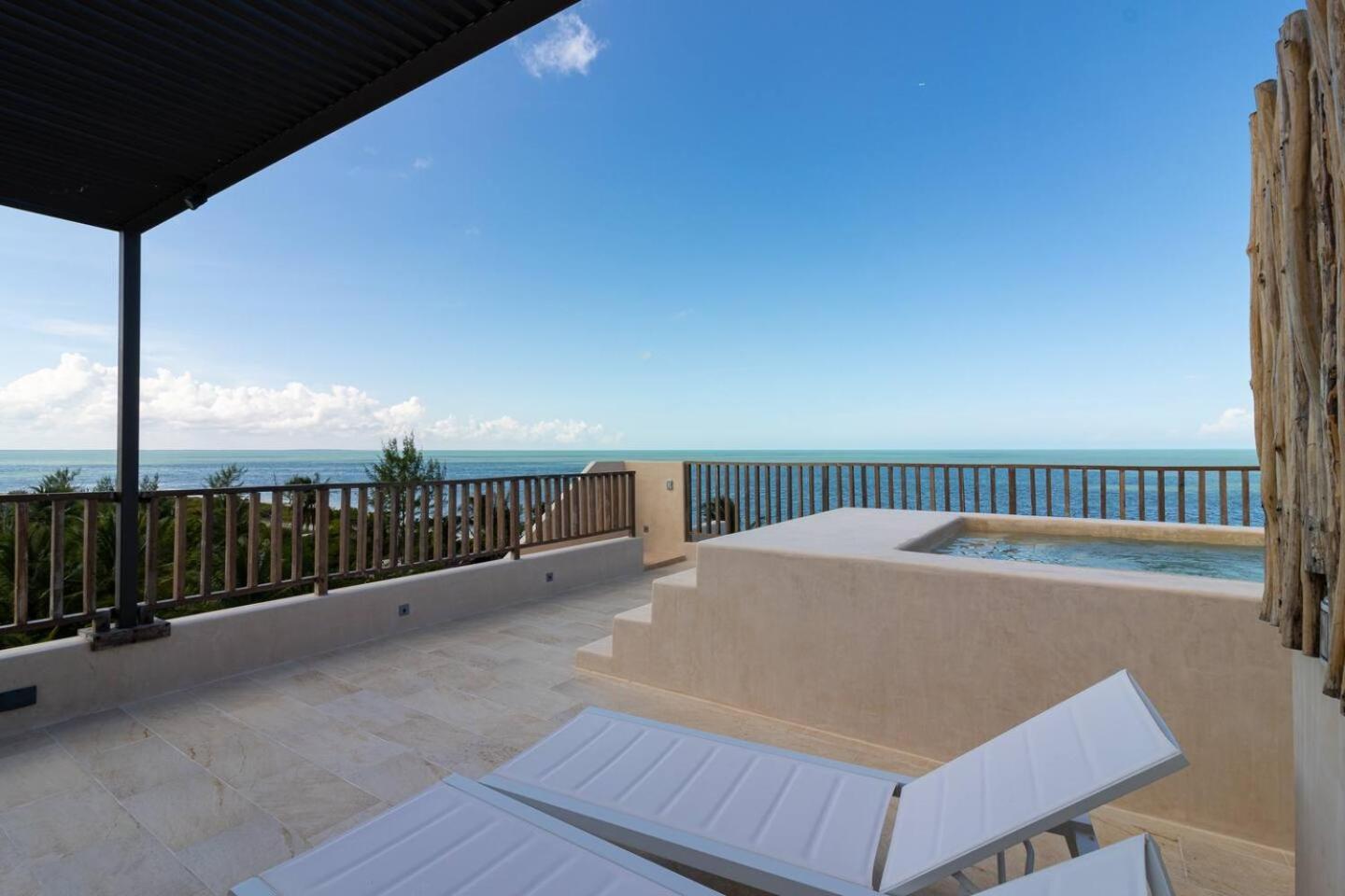 Beautiful Ocean View Penthouse With Private Pool -C301 Hotel Isla Holbox Exterior photo