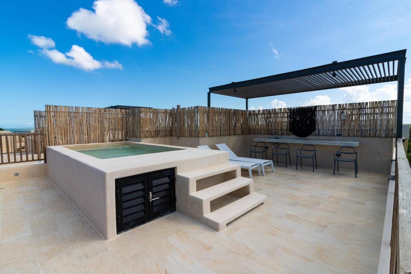 Beautiful Ocean View Penthouse With Private Pool -C301 Hotel Isla Holbox Exterior photo